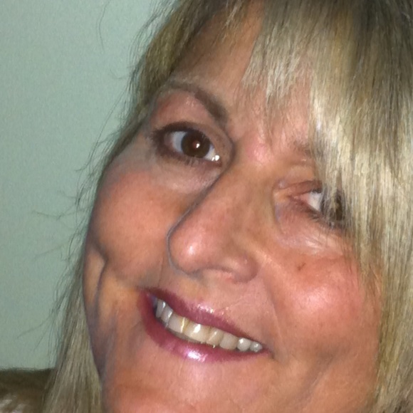Meet your Posher, Janice - Picture 2 of 3